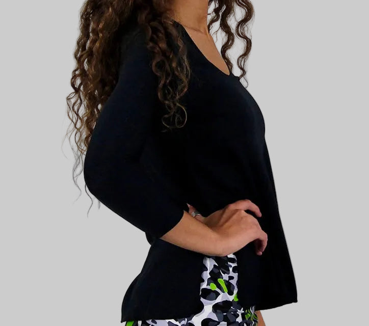 Camiseta de pádel femenina, con aberturas laterales, manga tres cuartos color negro zas