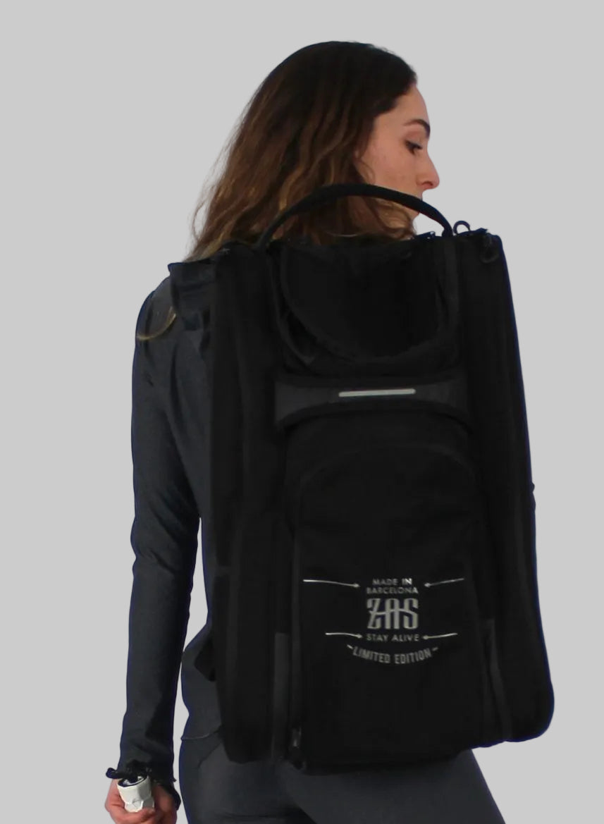 Paletero de pádel negro ZAS con varios compartimentos