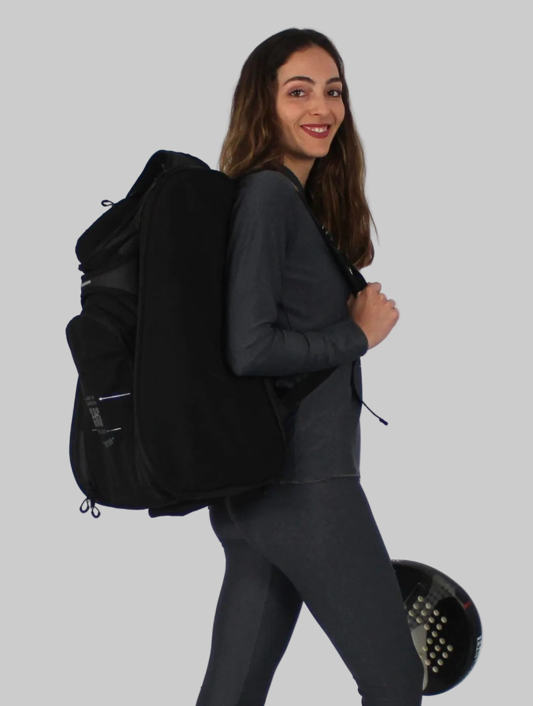 Paletero de pádel negro con logo frontal edición limitada